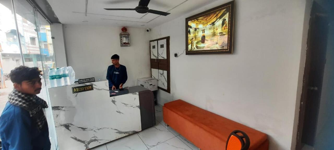 Hotel Shree Kedar Palace Ujjain Extérieur photo
