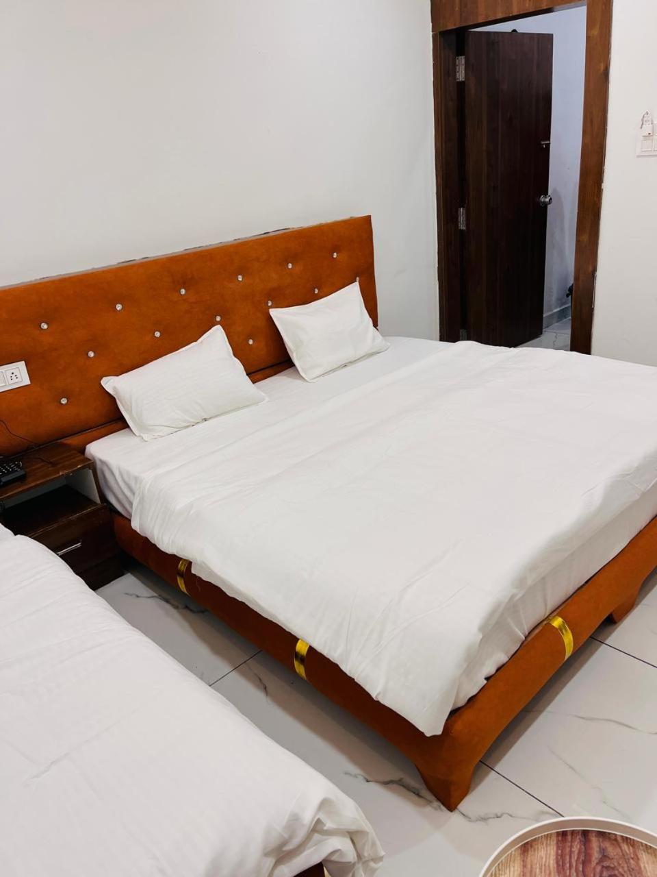 Hotel Shree Kedar Palace Ujjain Extérieur photo