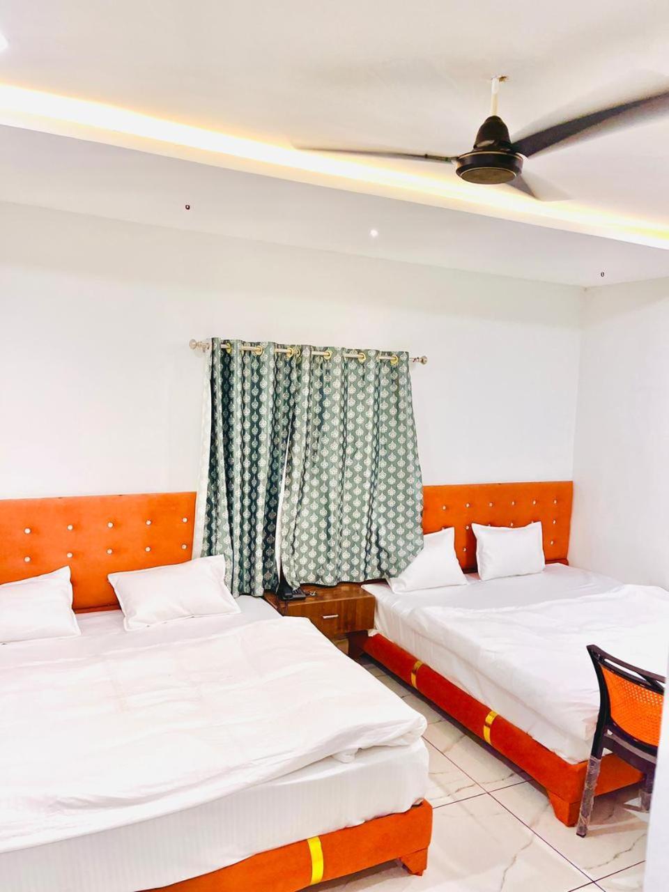 Hotel Shree Kedar Palace Ujjain Extérieur photo